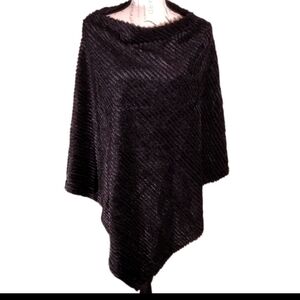 Faux Fur Poncho NWOT